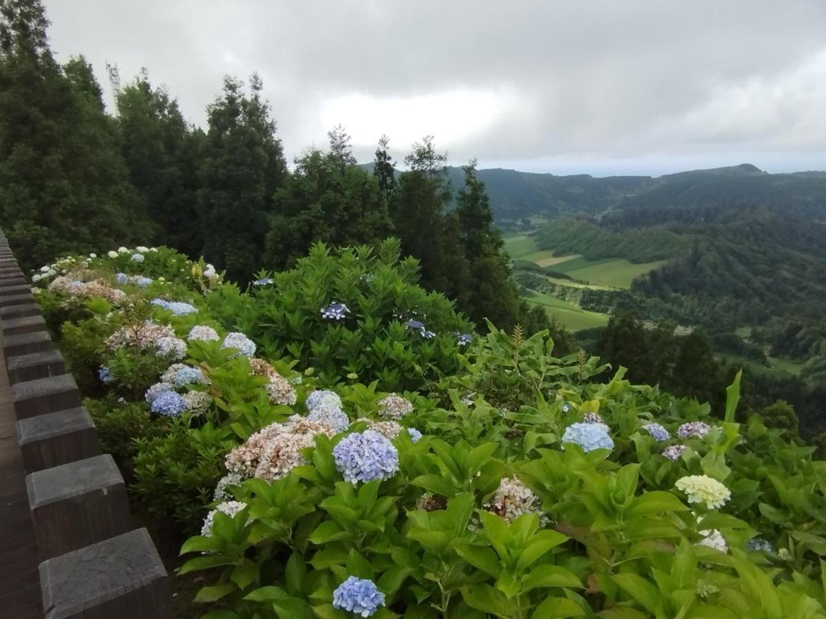 Um Quarto Da Casa Do Monte ヴィラ・フランカ・ド・カンポ エクステリア 写真