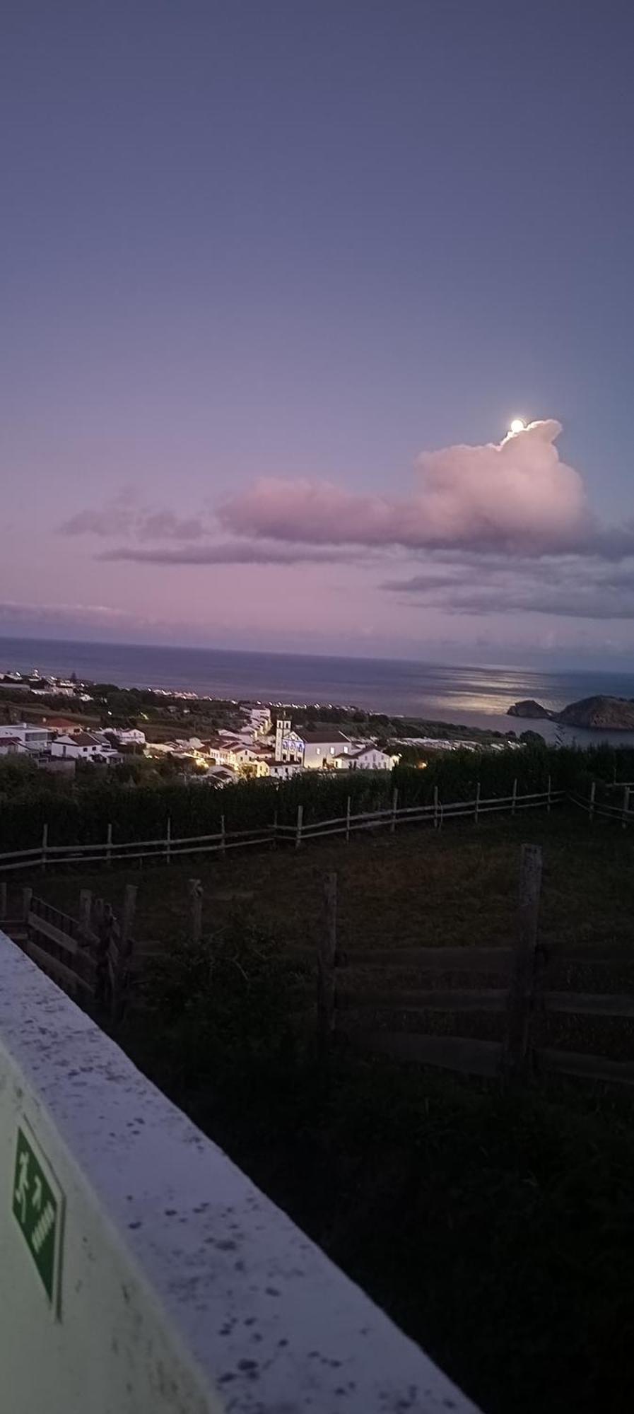Um Quarto Da Casa Do Monte ヴィラ・フランカ・ド・カンポ エクステリア 写真